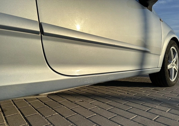 Opel Astra cena 16000 przebieg: 270092, rok produkcji 2006 z Białystok małe 781